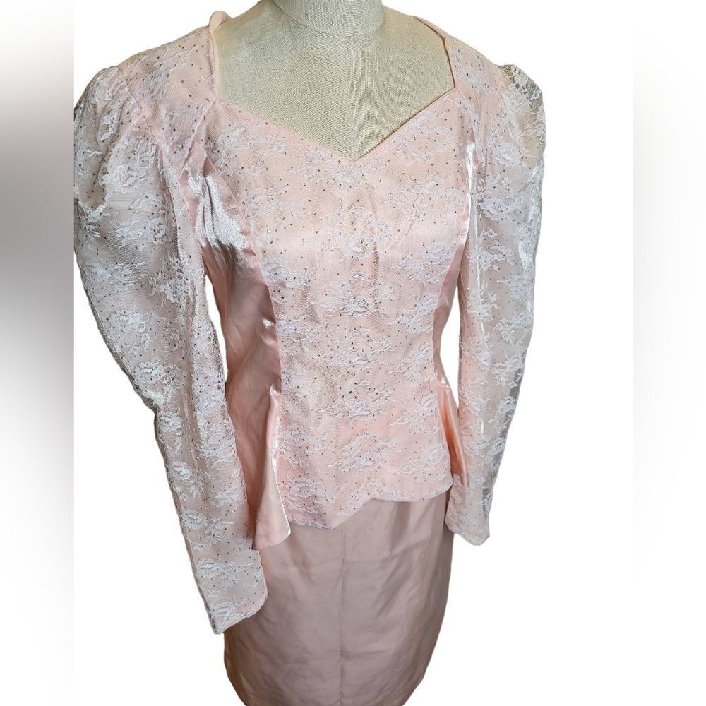 Amazing vintage eighties pink lace 2 piece dress